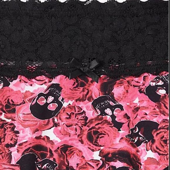 Torrid WIDE LACE TRIM HIPSTER PANTY - COTTON ROSE & SKULL - Picture 3 of 3